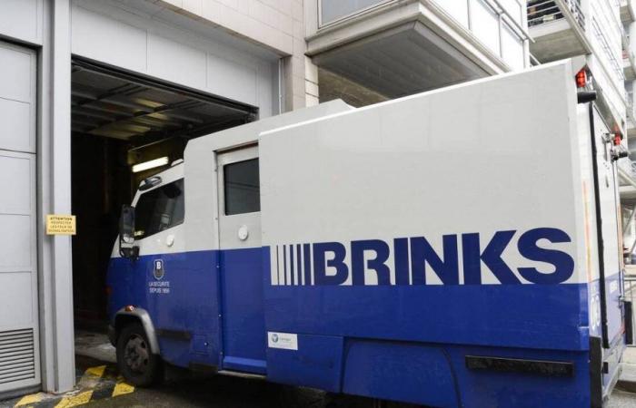 In Grenoble, an armored van attacked with a Kalashnikov in the city center