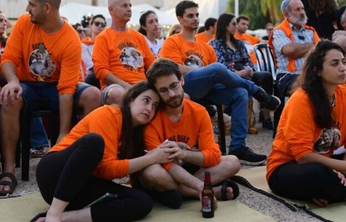 Gathering in Tel Aviv for Yarden Bibas’ second anniversary in captivity