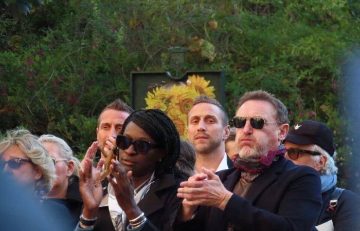 IN PICTURES. Jean-Paul Rouve, Karine Viard… An anthology of actors at the funeral of Michel Blanc in Paris