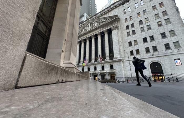 US stock markets decline