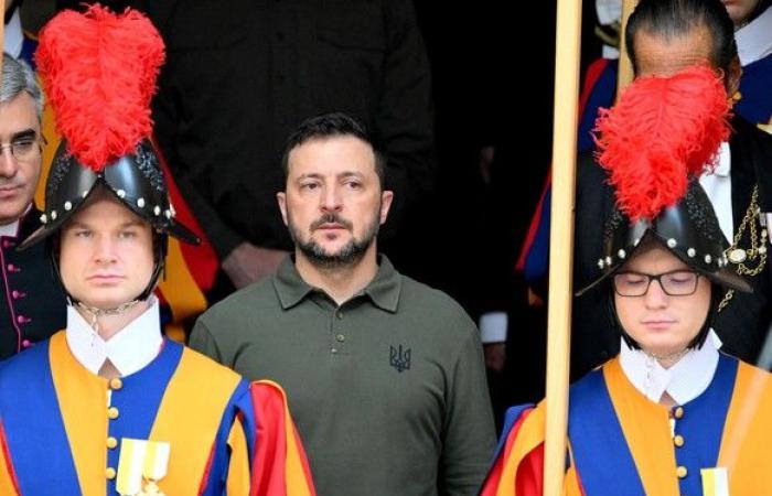 Zelensky wants to steal the Swiss Guards from us