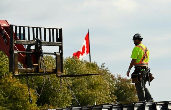 The unemployment rate falls to 5.5% in Quebec and 6.5% in Canada in September