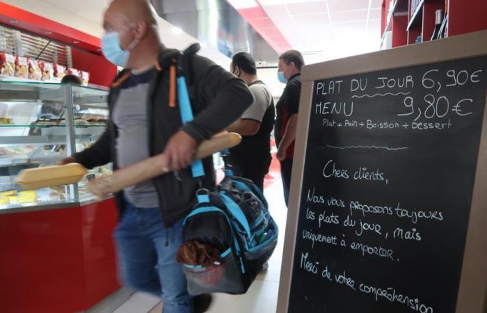 a former hot dog seller sentenced in Poitiers