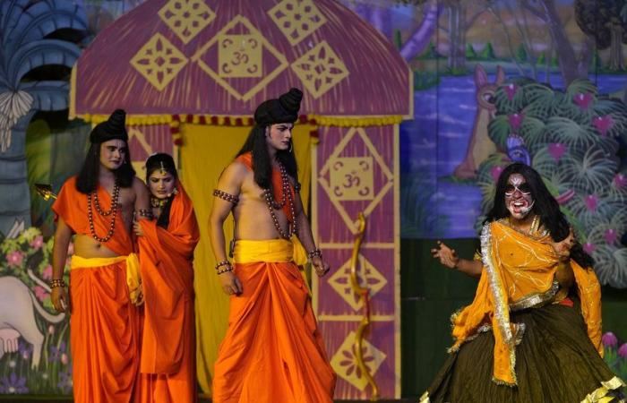 India: the popular Ramleela theater brings the epic of Rama to life