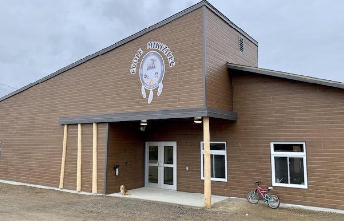 Kitcisakik school staff threaten to resign en masse