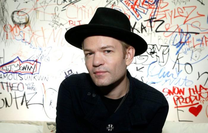 ‘Sum 41’ star Deryck Whibley accuses his former manager of abusing him