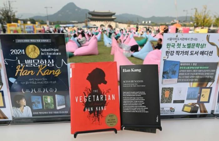 the books of Han Kang, Nobel Prize winner in literature, out of print in most bookstores