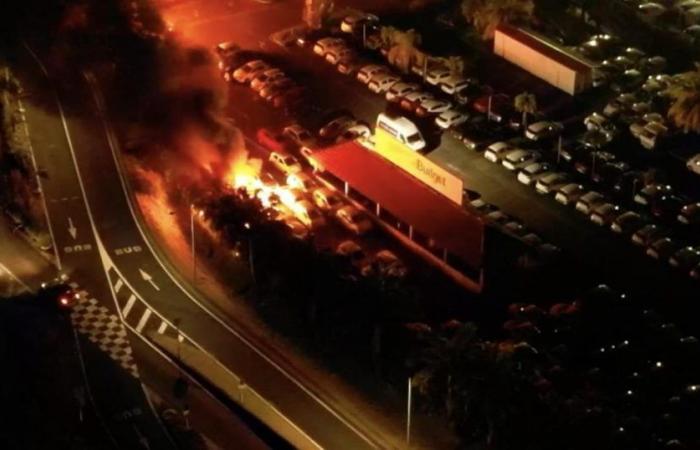 [VIDÉOS] Fires and looting continue, despite a first night of curfew in Martinique