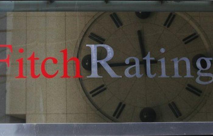 The Fitch rating agency sounds the alarm on France’s debt