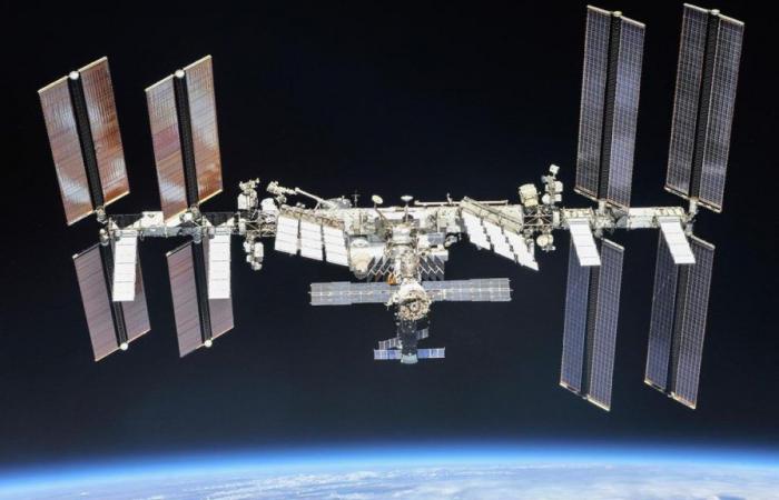 ISS has cracks and leaks, but NASA says everything is under control