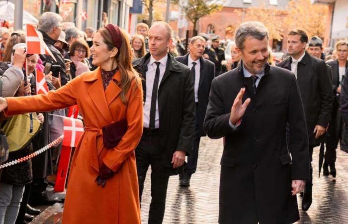 Queen Mary in autumn colors to celebrate 750 years of Holstebro with King Frederik