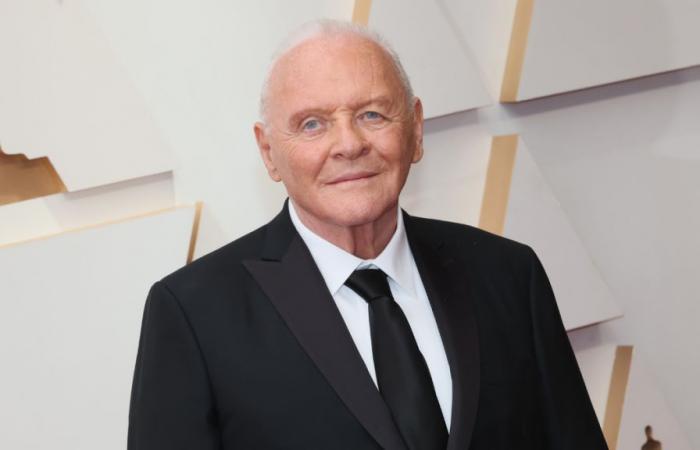 Anthony Hopkins makes the most of a ‘dead space’ in his home