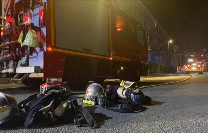 A fire in a building in Dreux, 48 firefighters and 15 emergency vehicles engaged