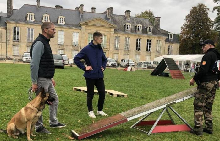 REPORTING. At Falaise Dog Day, the owners train and the gendarmes shine