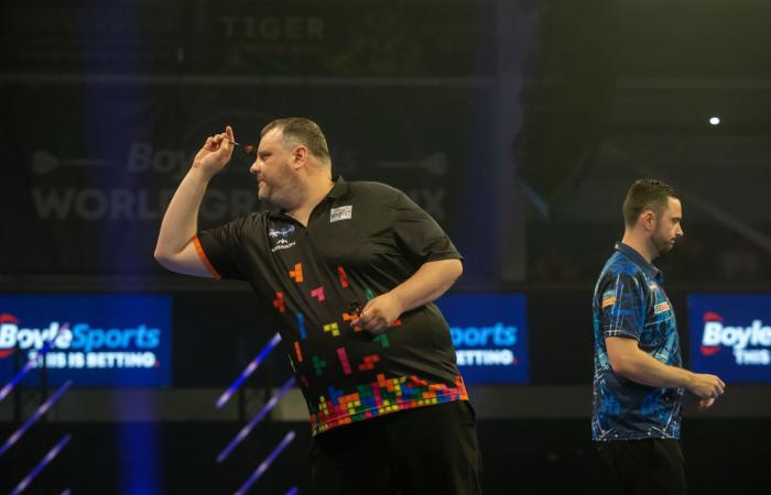 Unplayable Humphries & deadly De Decker reach World Grand Prix final