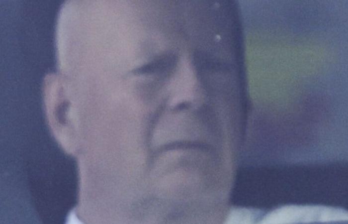 Bruce Willis out: Worried face, the actor fights against this sneaky illness