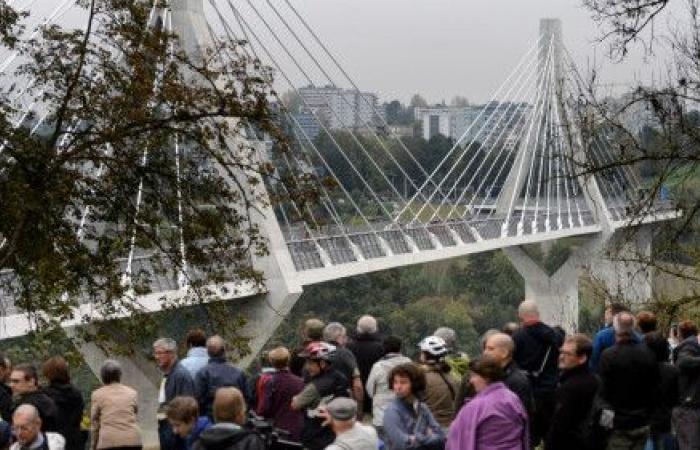 The Poya bridge celebrates its 10th anniversary