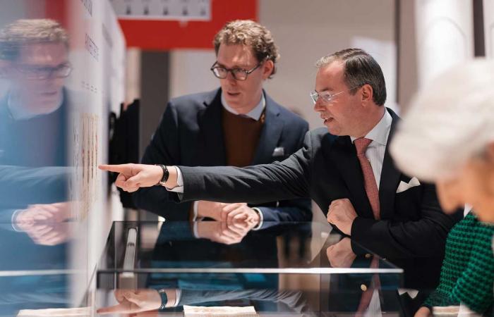 The Luxembourg heir couple immersed in heraldry for Guillaume’s first outing since the transfer of the lieutenancy