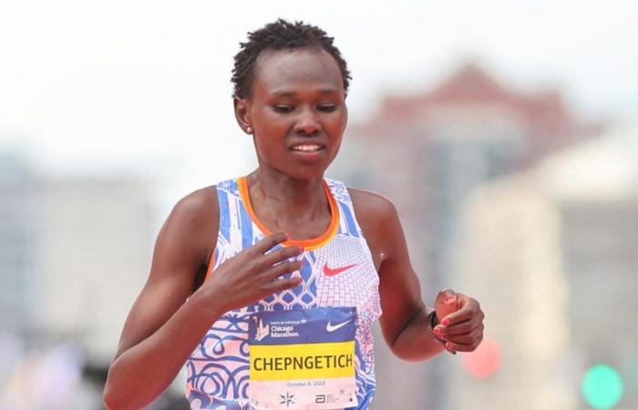 Kenyan Ruth Chepngetich smashes the world record