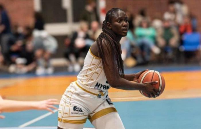 Ndeye Khady Sène imperial (17 points) Dover plays against Chartres (95-41)