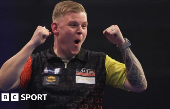 World Grand Prix darts: Mike de Decker stuns Luke Humphries to win title