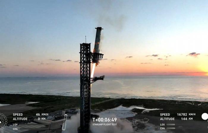 VIDEO. SpaceX succeeds in catching part of its Starship megarocket in flight, an unprecedented and spectacular first