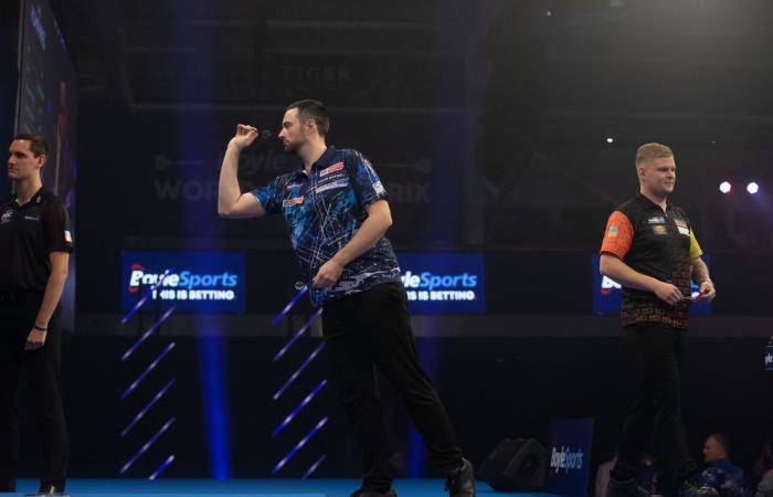 De Decker stuns Humphries to win 2024 BoyleSports World Grand Prix