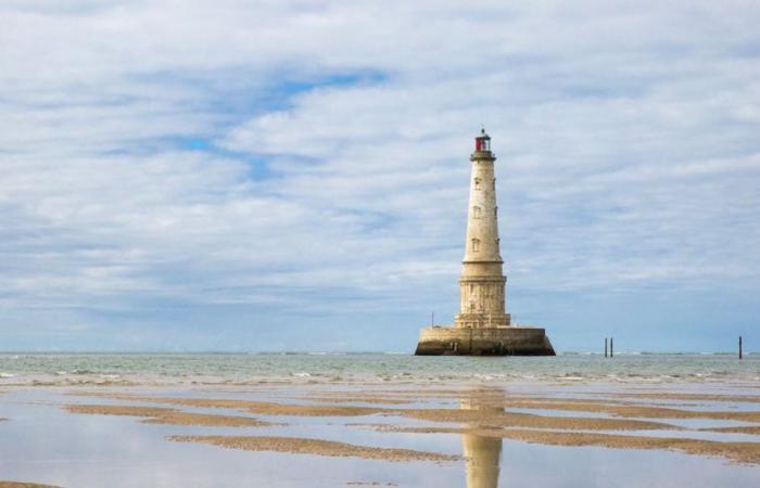 In Gironde, this lighthouse is the oldest lighthouse in France still in operation