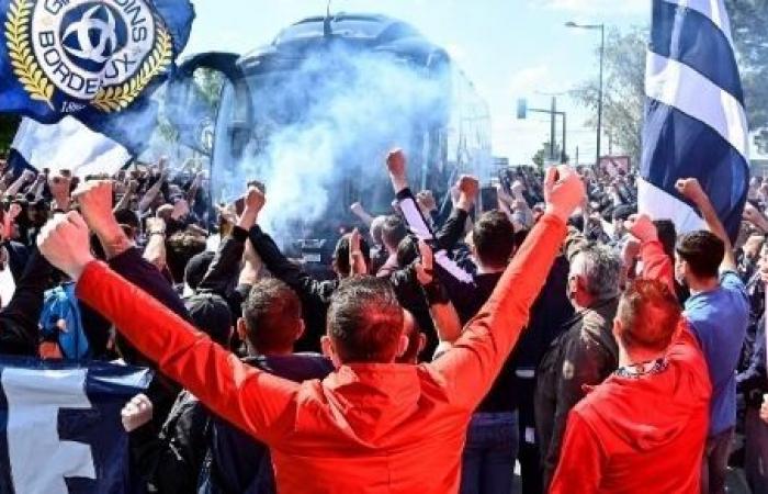 Girondins. The Ultramarines call for a rally in front of Sainte Germaine