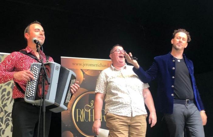 The multiple world accordion champion, Jérôme Richard played at the accordion festival in Ahuillé