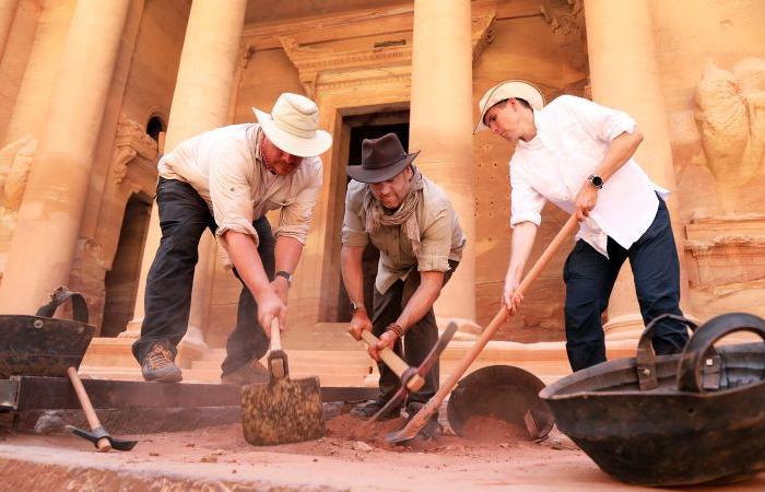 Tomb filled with skeletons found underneath the Treasury in Petra