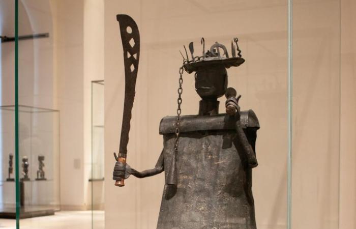 “Objects from Africa are at home at the Louvre”