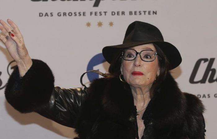 “I don’t want to make people suffer”: for her 90th birthday, renowned singer Nana Mouskouri announces some very bad news