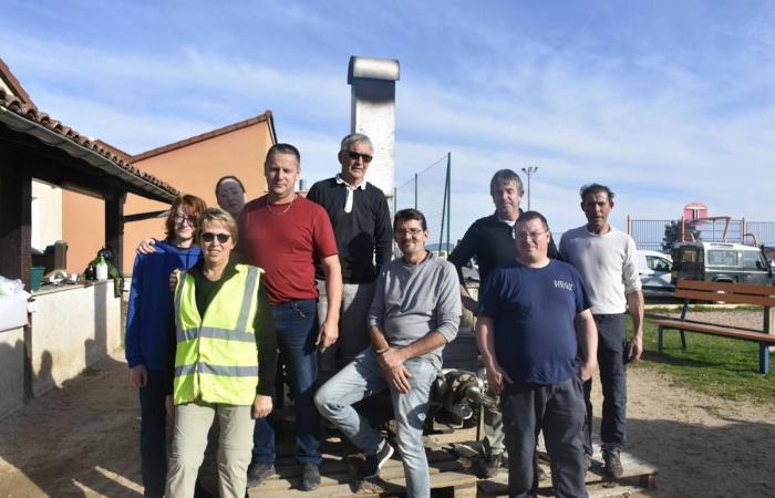 Hundreds of walkers and mountain bikers gathered for a good cause in Saint-Christophe-sur-Dolaizon