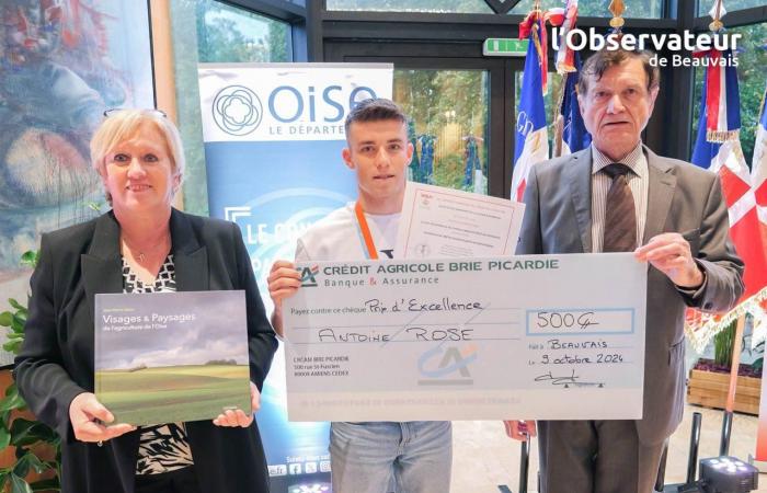 The winning apprentices of Oise rewarded by the Society of Members of the Legion of Honor and the Department