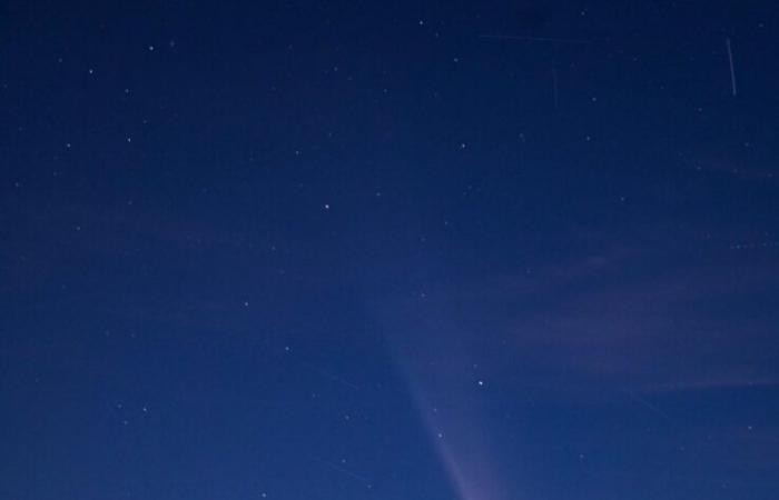 Incredible photos of comet Tsuchinshan-Atlas in France