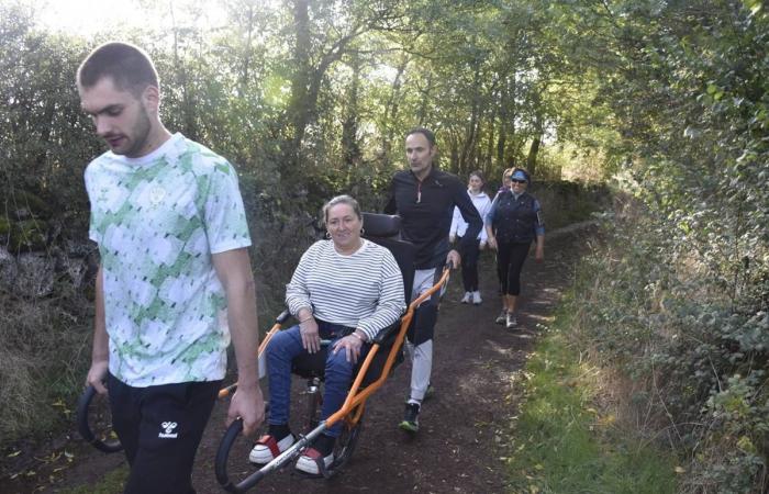 Hundreds of walkers and mountain bikers gathered for a good cause in Saint-Christophe-sur-Dolaizon