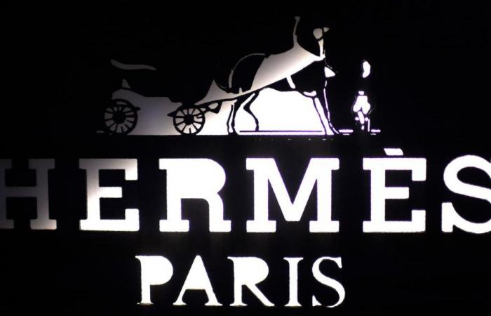 BFM BUSINESS INFO. Hermès well placed to scoop up a Swiss watchmaking treasure