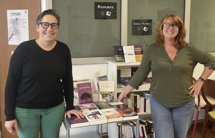 This merchant from La Manche sells books in a town without a bookstore