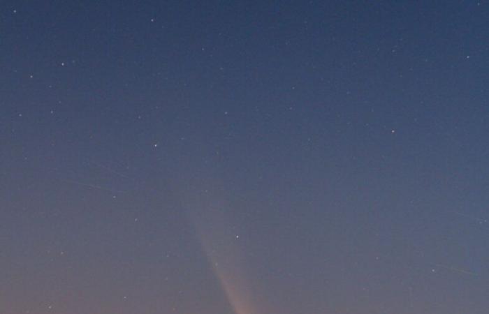 Incredible photos of comet Tsuchinshan-Atlas in France