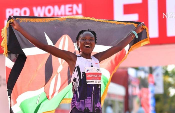 World record at the Chicago Marathon by Ruth Chepngetich