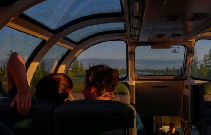 In Canada, a 45-hour train journey through the forests, with a view of the Northern Lights