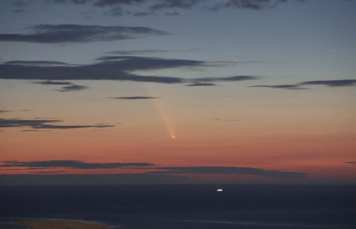 Incredible photos of comet Tsuchinshan-Atlas in France