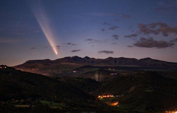 Incredible photos of comet Tsuchinshan-Atlas in France