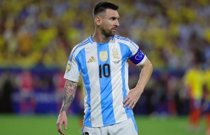 Lionel Messi dazzles with a goal and two assists in the first half for Argentina