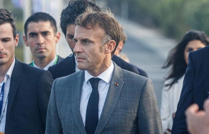 Macron facing his institutional double or nothing