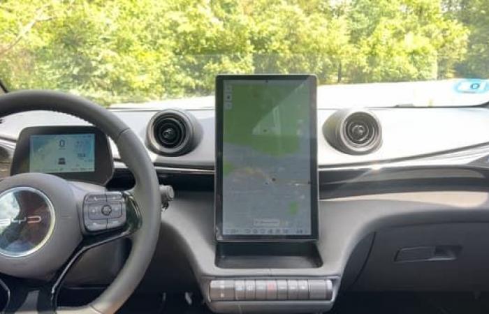 with increasingly connected dashboards, the risk of distracting the driver