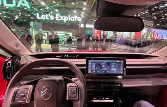 with increasingly connected dashboards, the risk of distracting the driver