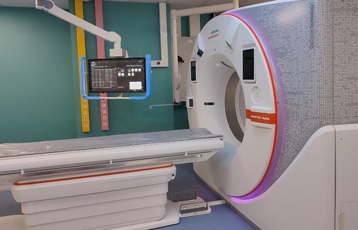 Two latest generation photonic scanners in the Necker-Enfants Malades and European Georges-Pompidou hospitals