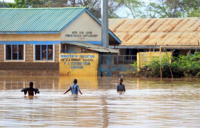 In Africa, ten million children deprived of school by massive floods